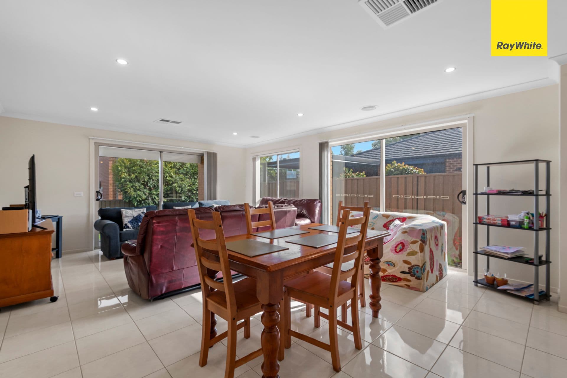 15 Maryburgh Road, COBBLEBANK VIC 3338, Cobblebank - Thumbnail 6