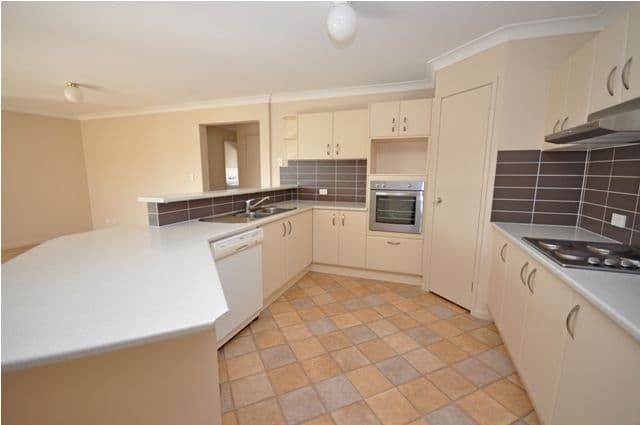2 Melissa Place, DECEPTION BAY QLD 4508, Deception Bay - Thumbnail 2