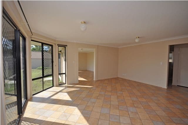 2 Melissa Place, DECEPTION BAY QLD 4508, Deception Bay - Thumbnail 4