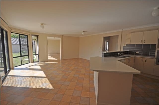 2 Melissa Place, DECEPTION BAY QLD 4508, Deception Bay - Thumbnail 5