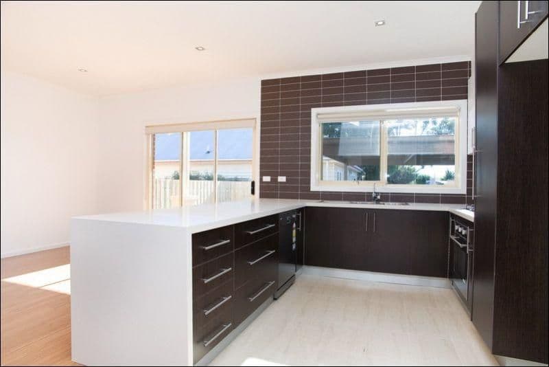 106 Spring Street, RESERVOIR VIC 3073, Reservoir - Thumbnail 2