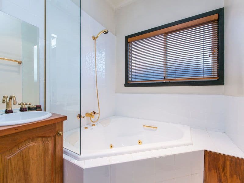 3 Ridge Avenue, HAMPTON EAST VIC 3188, Hampton East - Thumbnail 6