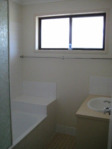 LAIDLEY HEIGHTS QLD 4341, Laidley Heights - Thumbnail 2