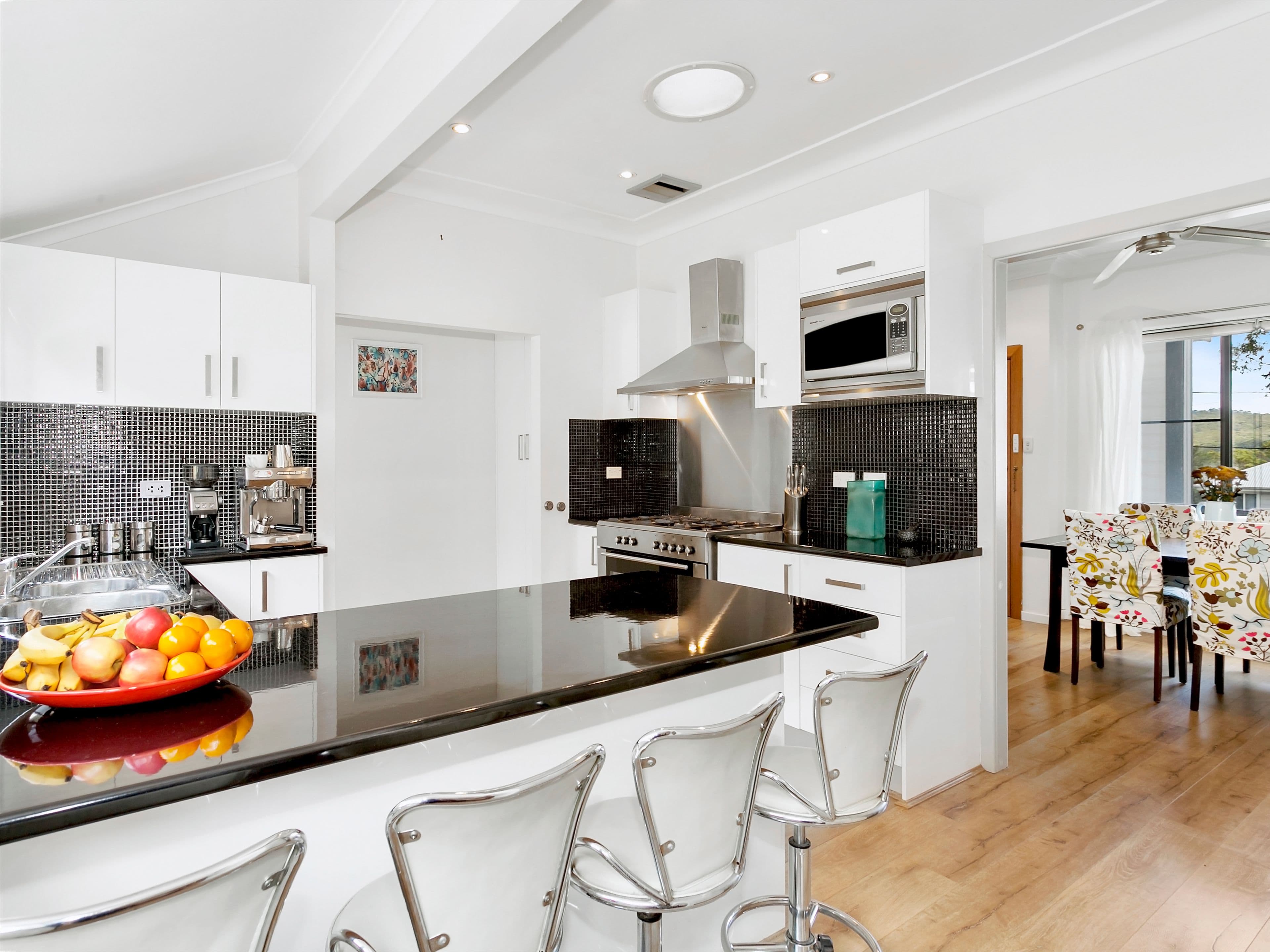 43 Halls Road, Helensburgh - Thumbnail 2