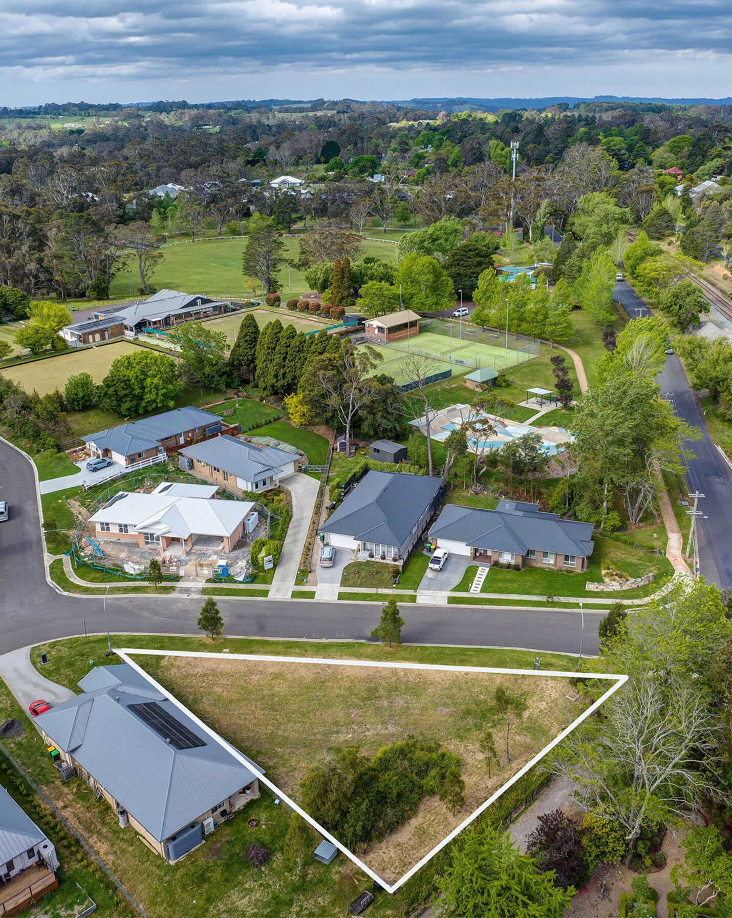 1 Lochinvar Drive Bundanoon, Bundanoon - Image 1