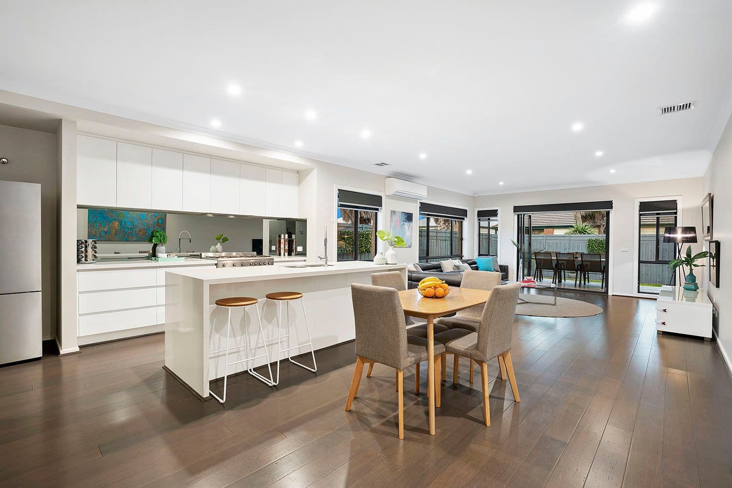 6B Tenham Grove, Cheltenham VIC 3192, Cheltenham - Thumbnail 2