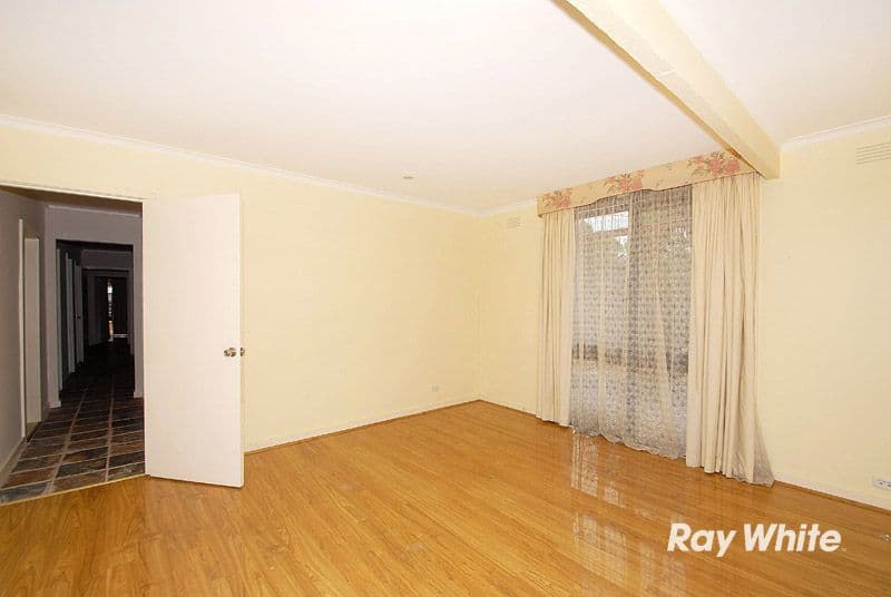 7 Greenridge Avenue, NARRE WARREN VIC 3805, Narre Warren - Thumbnail 4