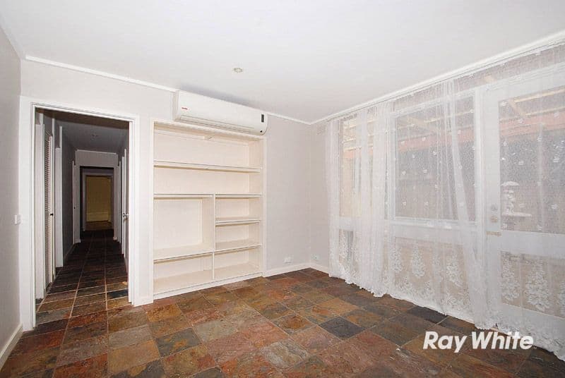 7 Greenridge Avenue, NARRE WARREN VIC 3805, Narre Warren - Thumbnail 5