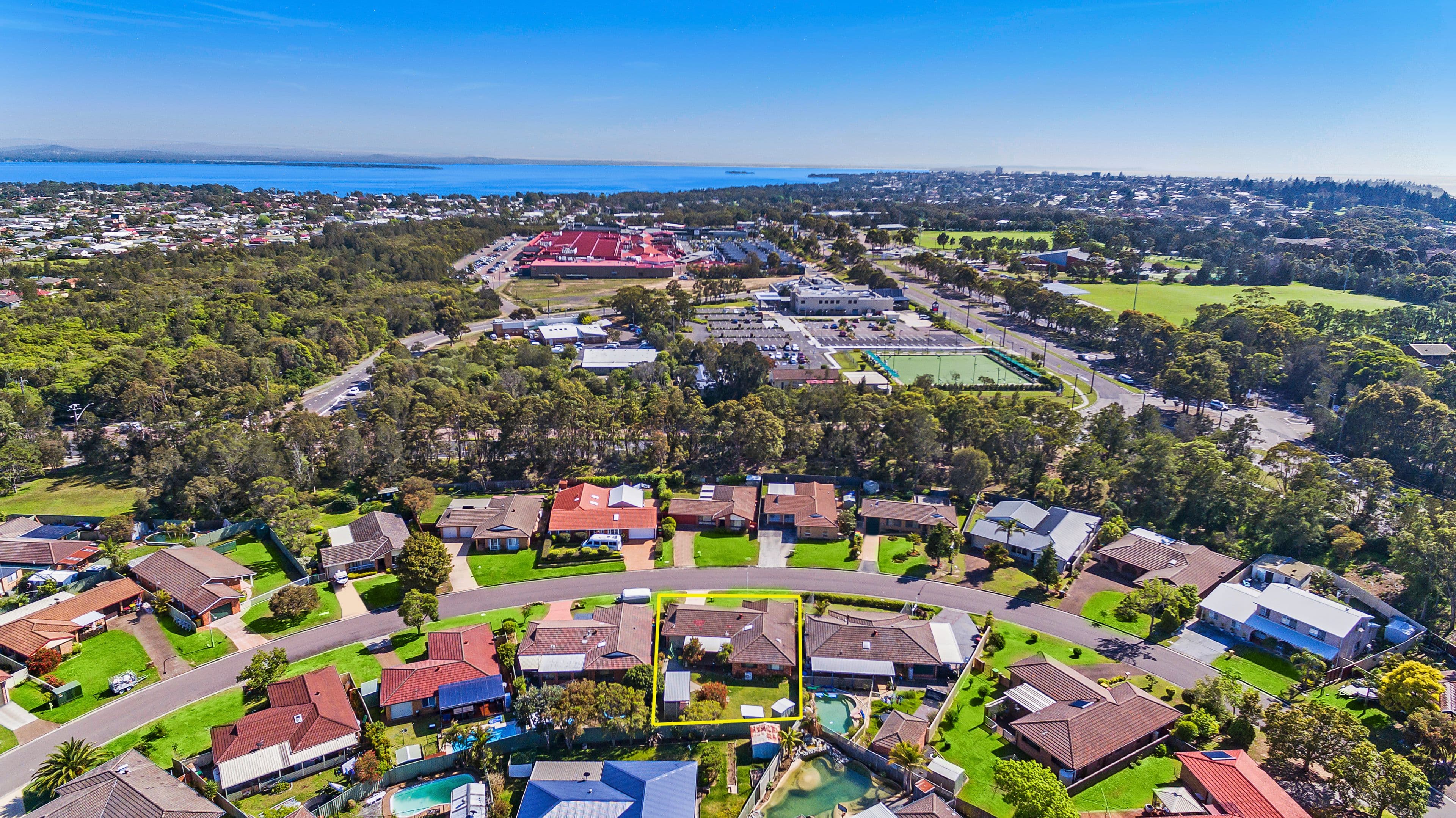 27 Murrumbidgee Crescent, Bateau Bay - Thumbnail 2