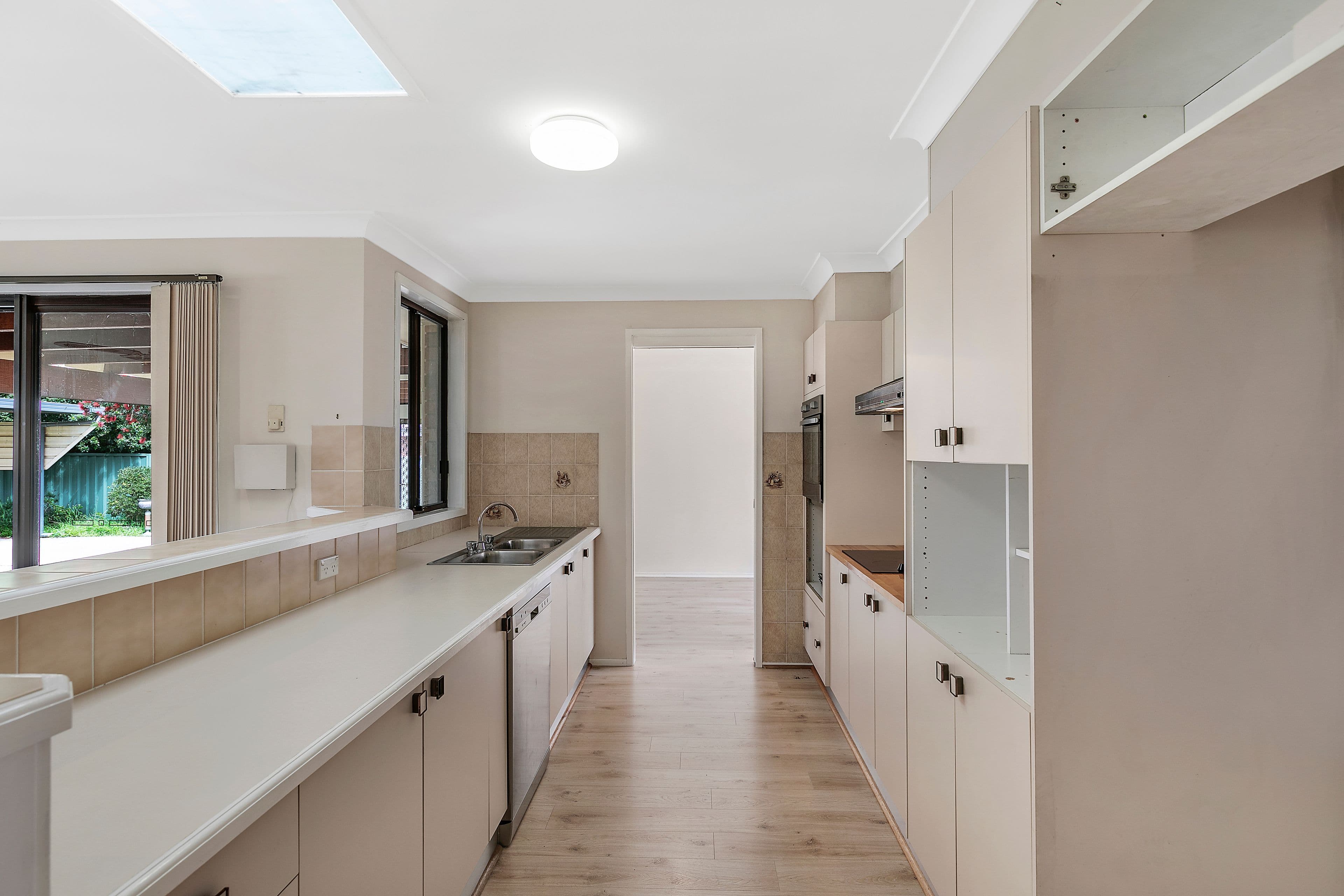 27 Murrumbidgee Crescent, Bateau Bay - Thumbnail 4