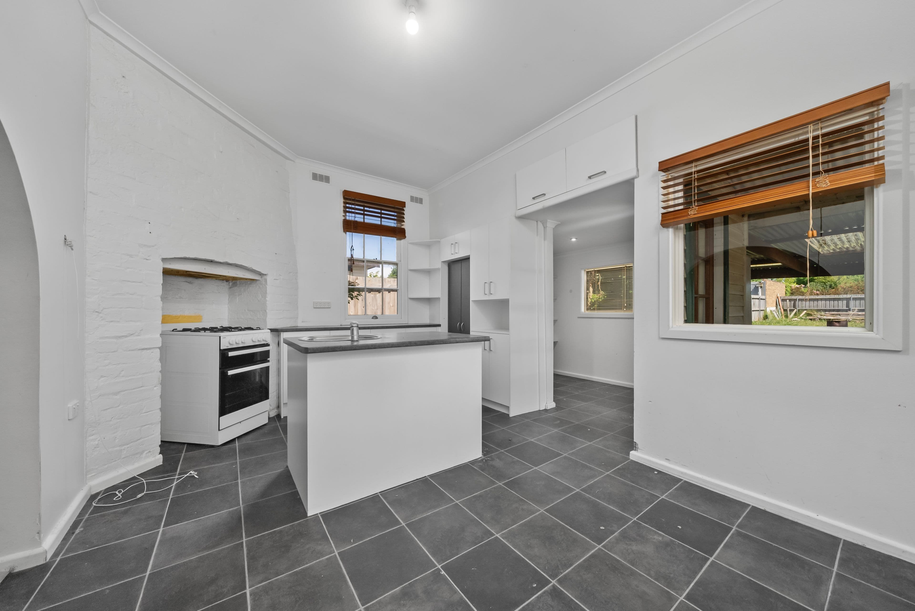 167 Inglis Street, Ballan VIC 3342, Ballan - Thumbnail 3