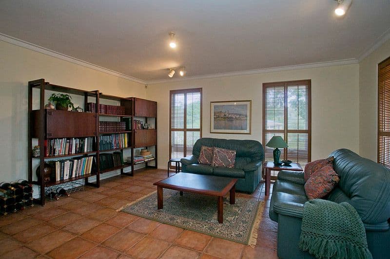 17 Rosemount Terrace, LESMURDIE WA 6076, Lesmurdie - Thumbnail 4