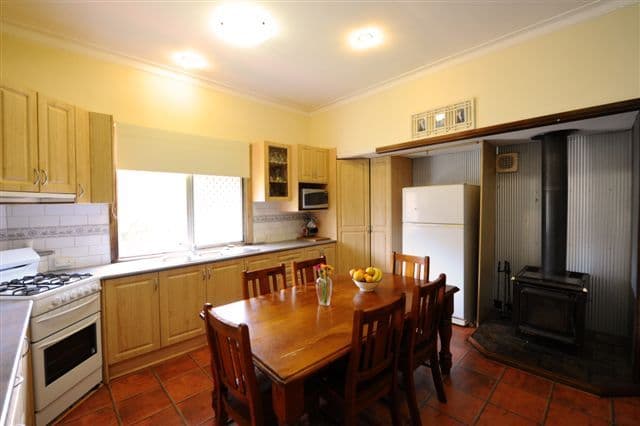 34  Warwick Street, HARRISTOWN QLD 4350, Harristown - Thumbnail 3
