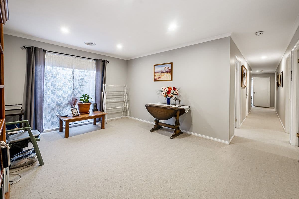 4 Oakmont Place, Cranbourne West VIC 3977, Cranbourne West - Thumbnail 8