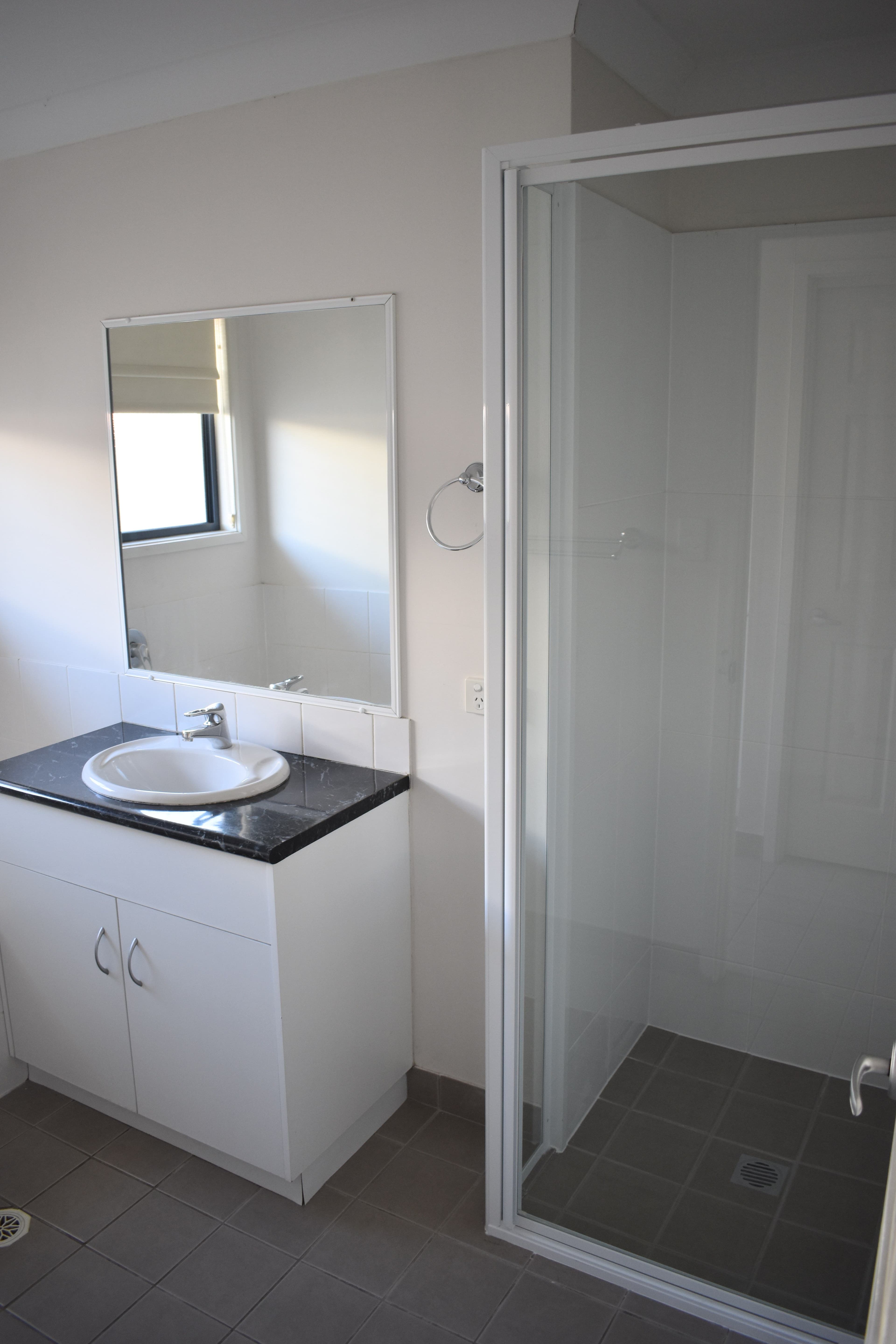 10 Cowan Crescent, Emerald QLD 4720, Emerald - Thumbnail 7