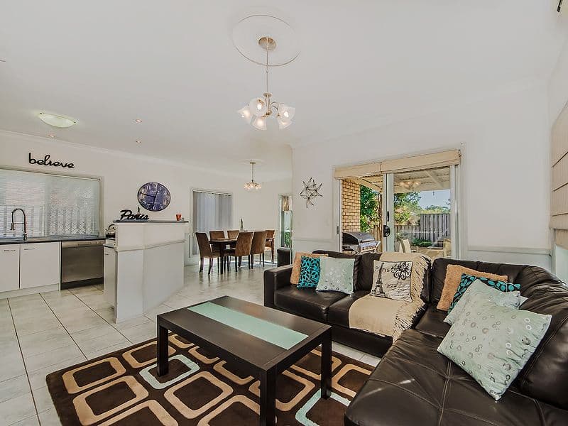 7 Grenada Court, VARSITY LAKES QLD 4227, Varsity Lakes - Thumbnail 2