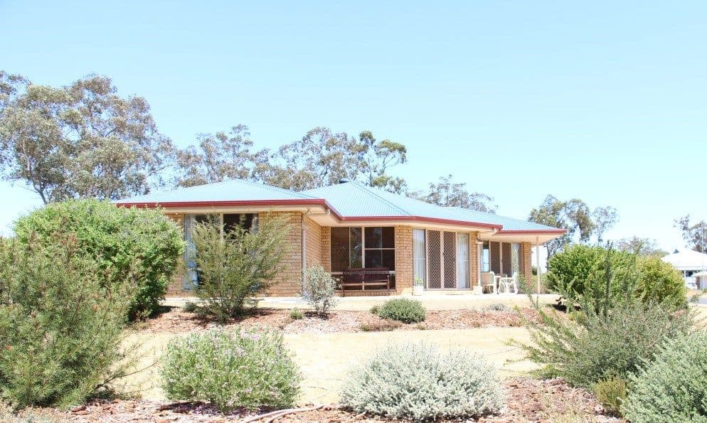 6 Kookaburra Court, Meringandan West QLD 4352, Meringandan West - Thumbnail 2