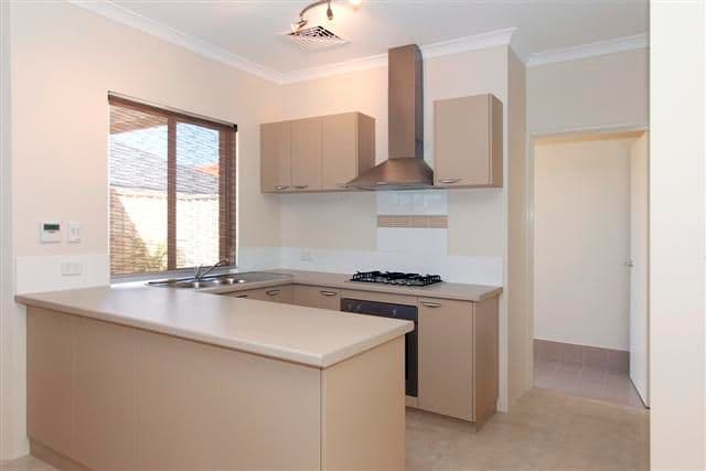 Unit 2 - 18 Flynn Street, CANNING VALE WA 6155, Canning Vale - Thumbnail 2