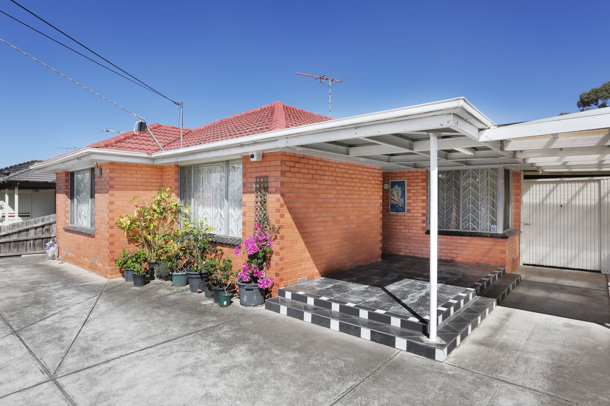 30 HARRIS Street, St Albans VIC 3021, St Albans - Thumbnail 2