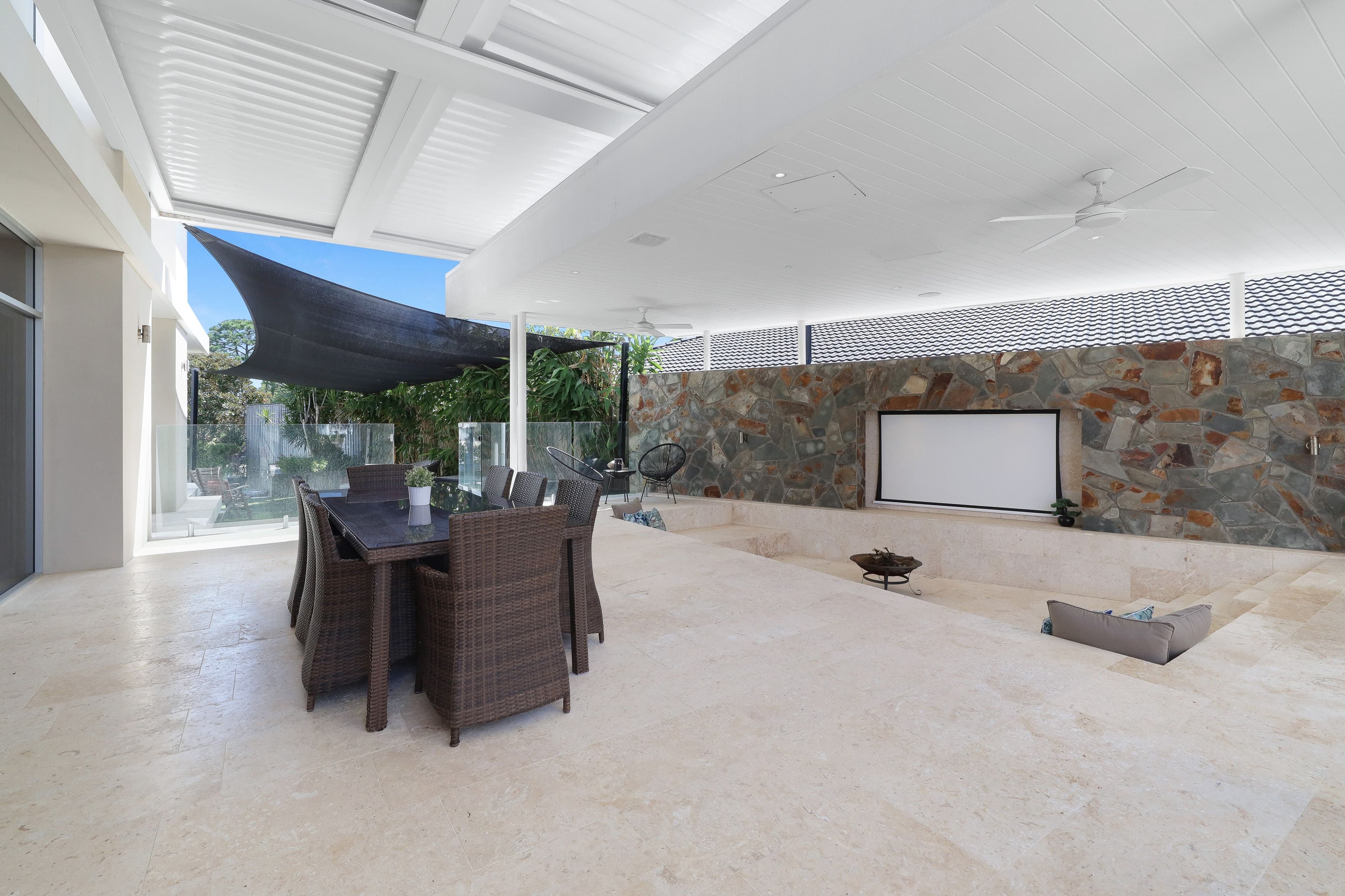 1 Tosti Street, Sorrento QLD 4217, Sorrento - Thumbnail 8