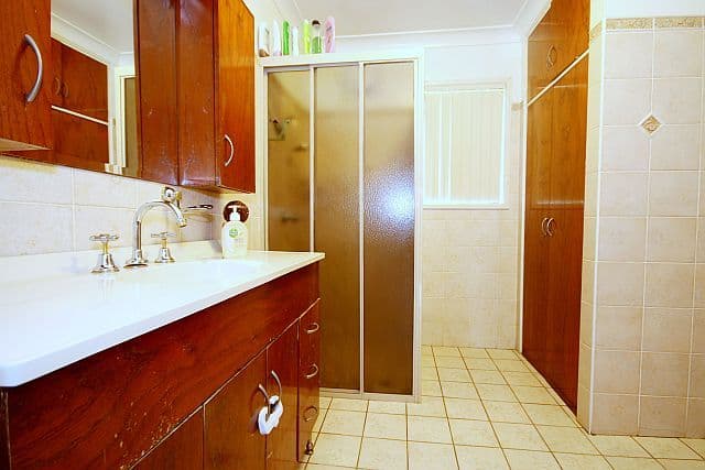 4 Jensen Street, CONDELL PARK NSW 2200, Condell Park - Thumbnail 3