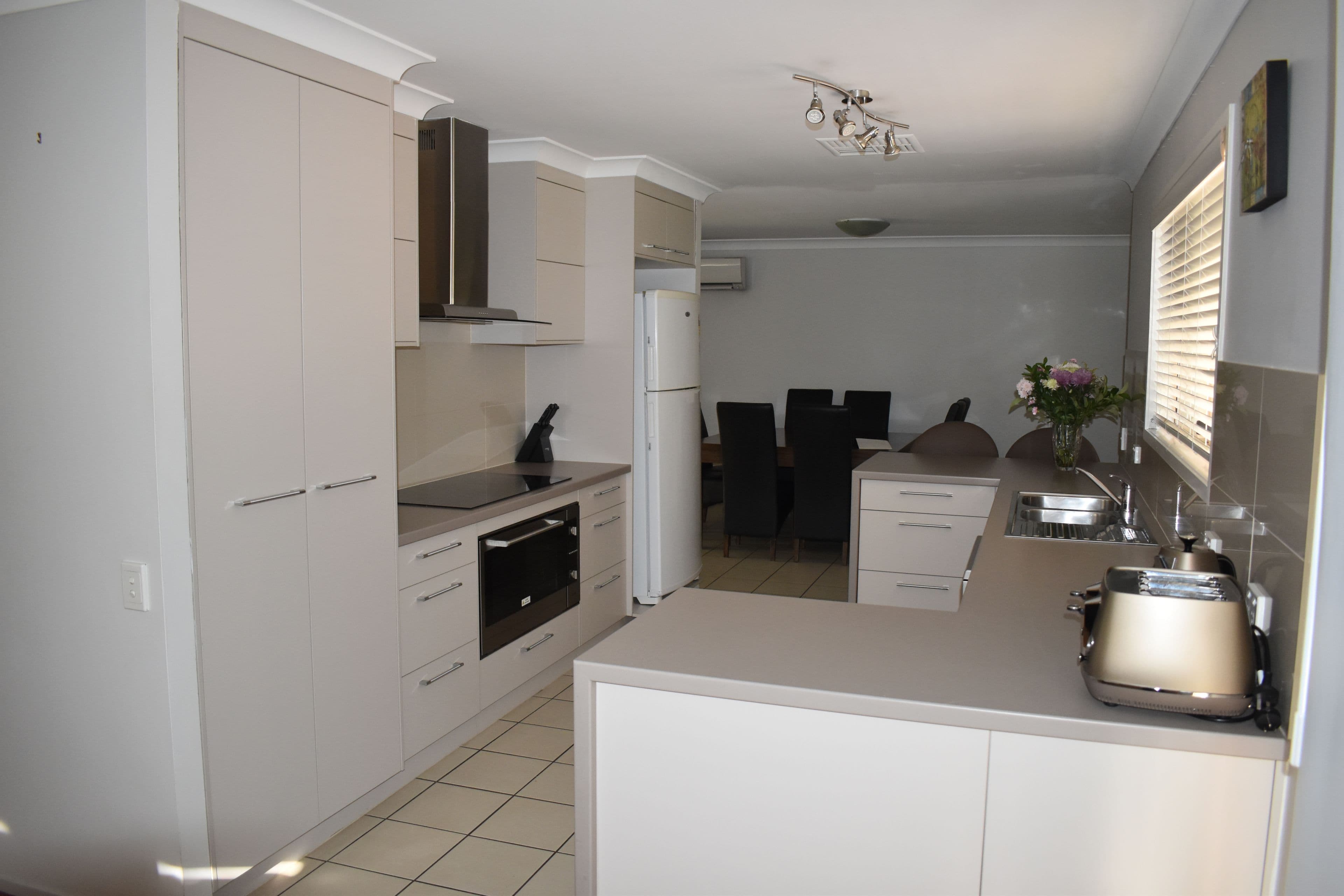 2 Cowan Crescent, Emerald QLD 4720, Emerald - Thumbnail 6