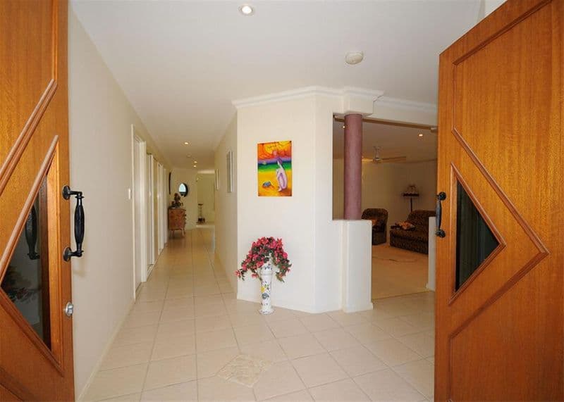 3 Surrey Court, KAWUNGAN QLD 4655, Kawungan - Thumbnail 2