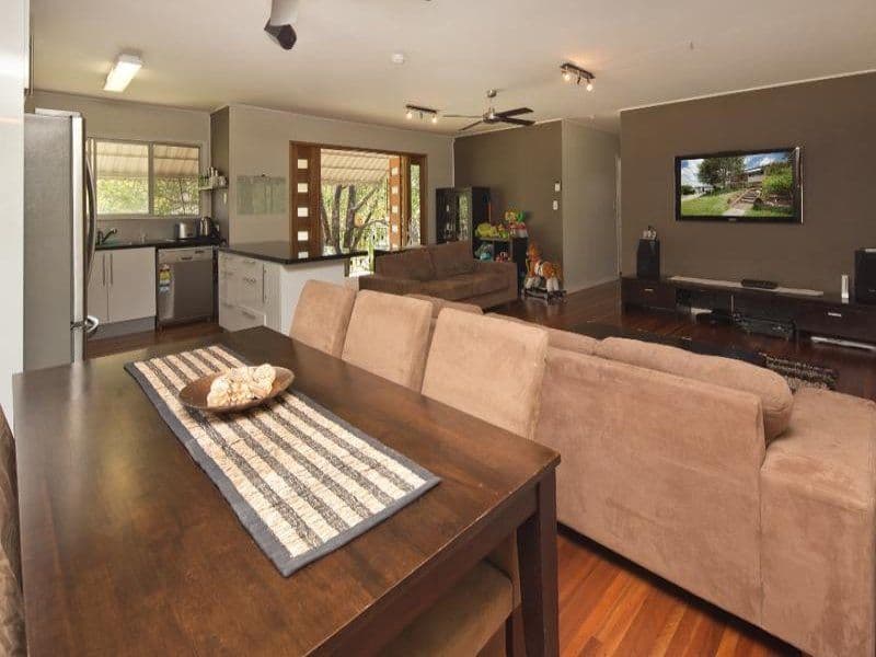 133 Camelia Avenue, EVERTON HILLS QLD 4053, Everton Hills - Thumbnail 2