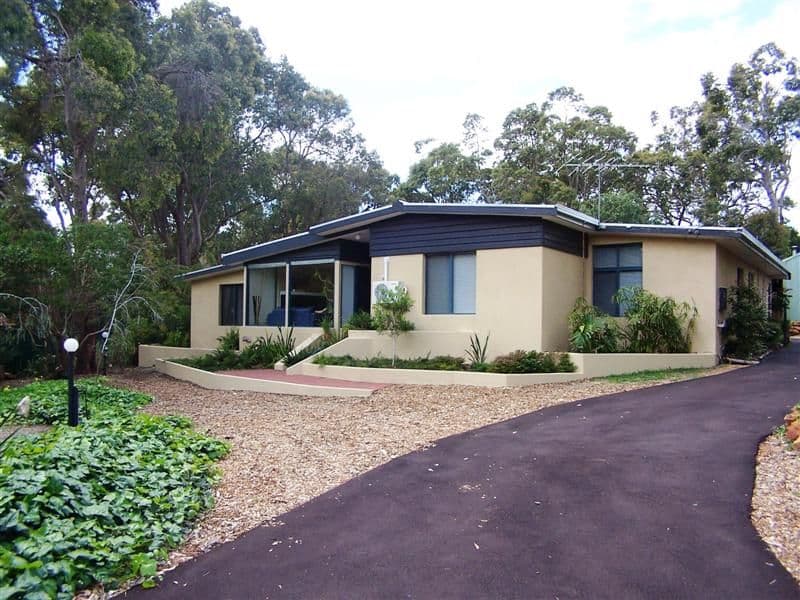 10 Hope Crescent, LESMURDIE WA 6076, Lesmurdie - Image 1
