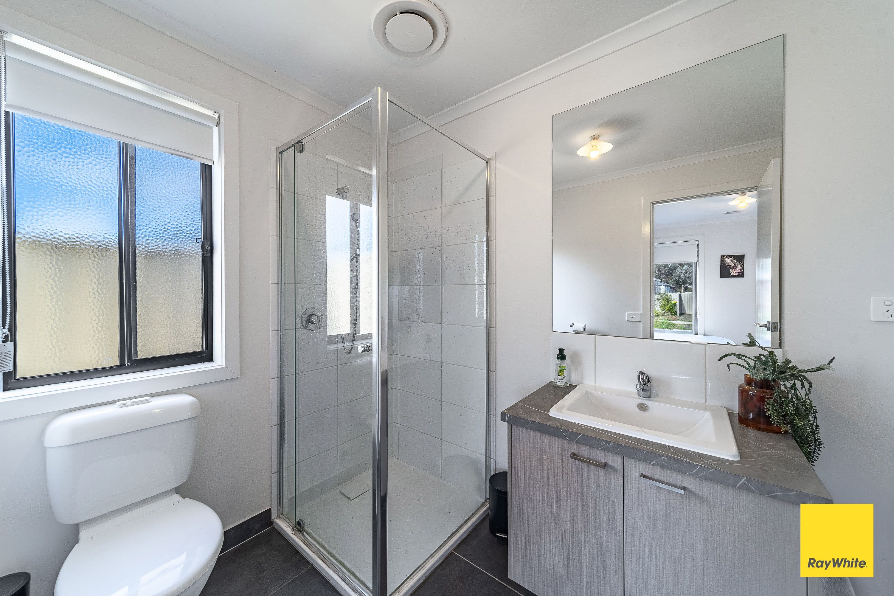 5 Webdon Drive, North Bendigo VIC 3550, North Bendigo - Thumbnail 4