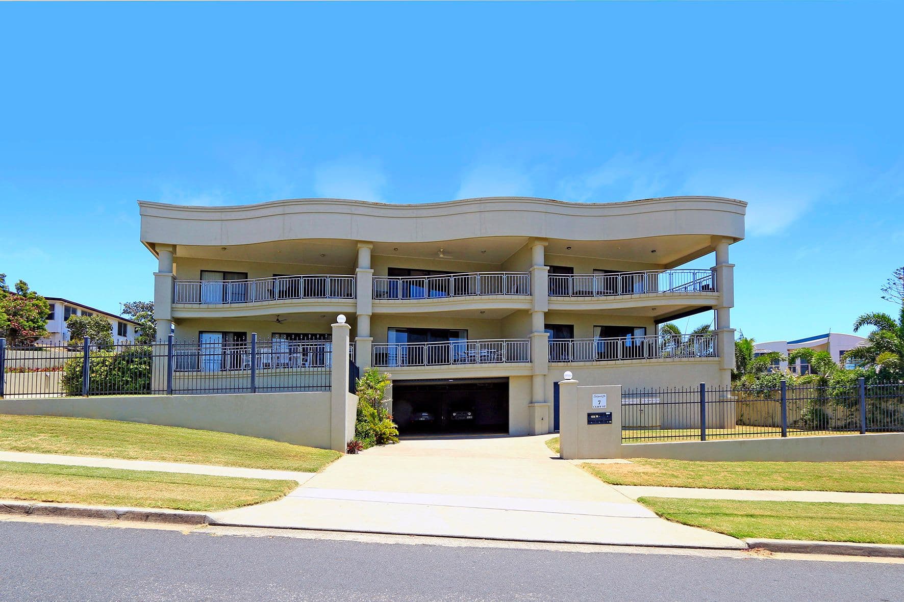 Unit 2, 7 Cliff Street, Yeppoon QLD 4703, Yeppoon - Image 1