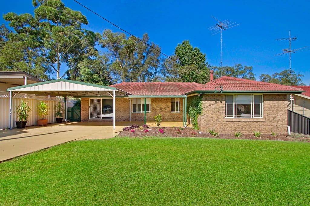 9 Golden Valley Drive, Glossodia - Image 1