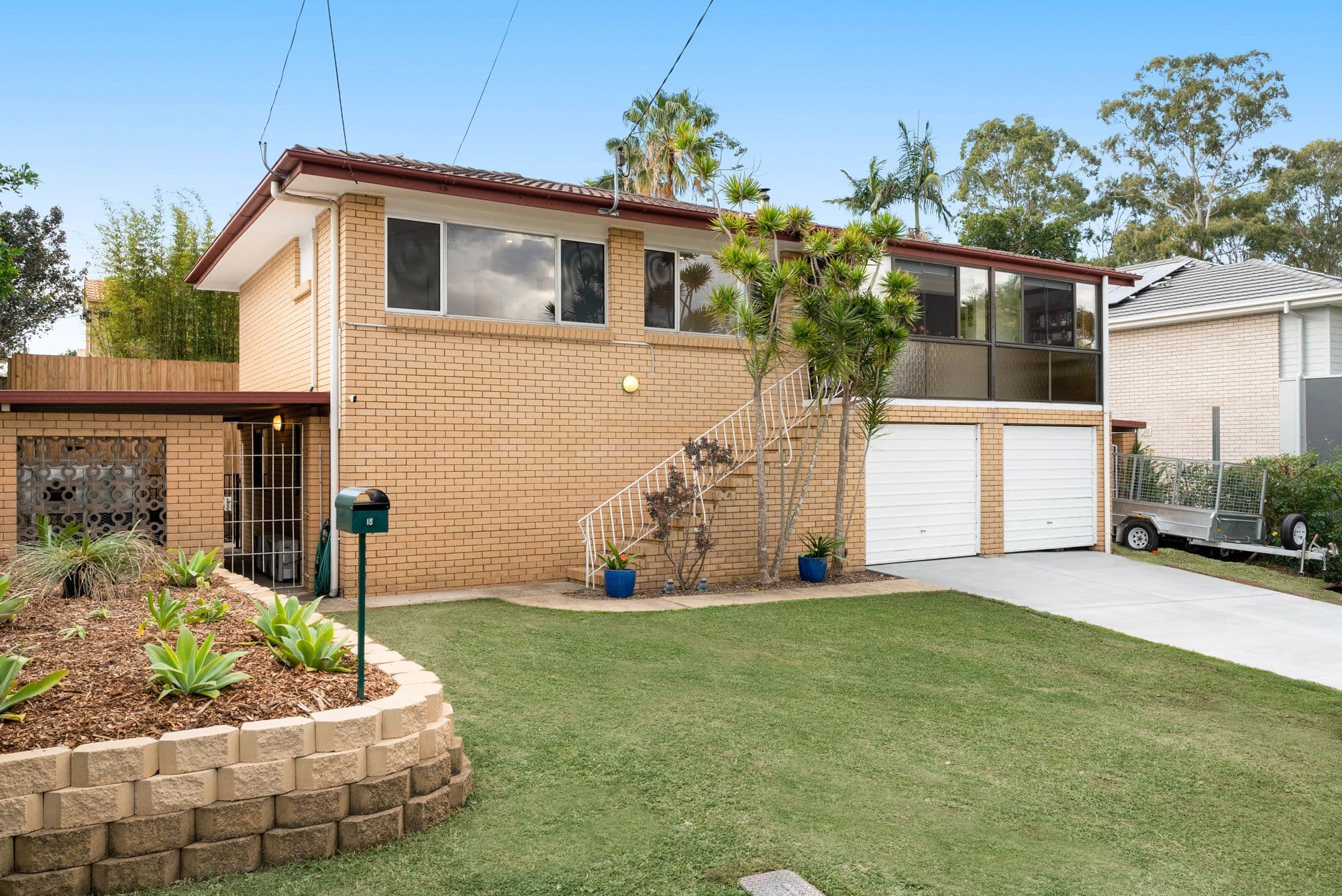 18 Handon Street, Mansfield QLD 4122, Mansfield - Thumbnail 2