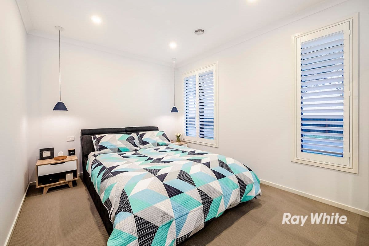 28 Karabair Street, Clyde North VIC 3978, Clyde North - Thumbnail 2