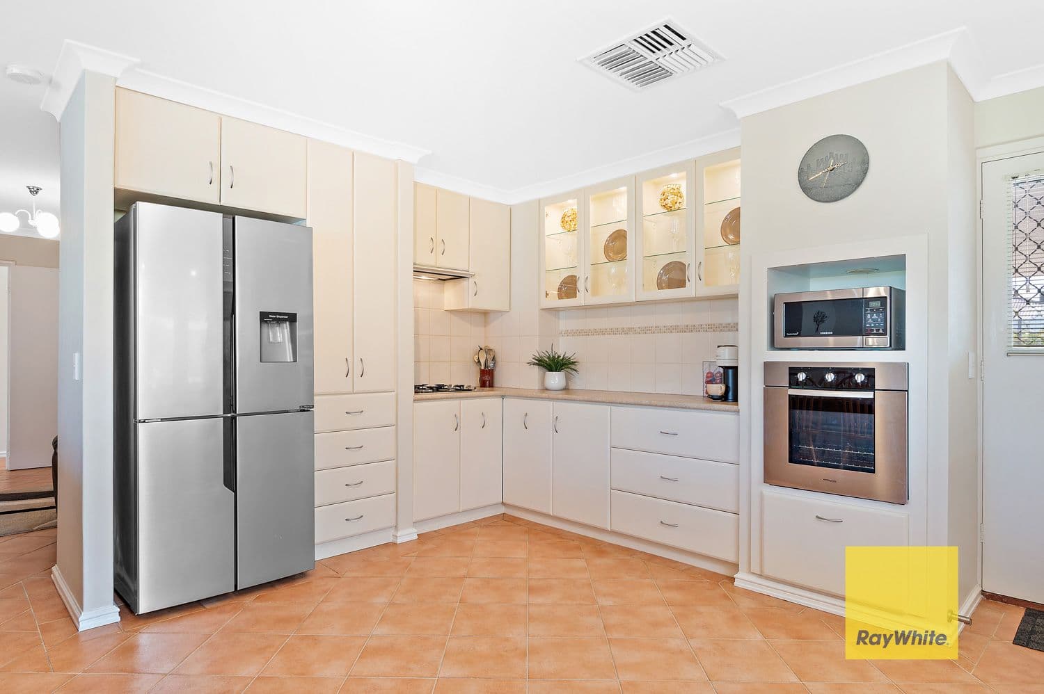 12 Liata Court, Thornlie WA 6108, Thornlie - Thumbnail 3