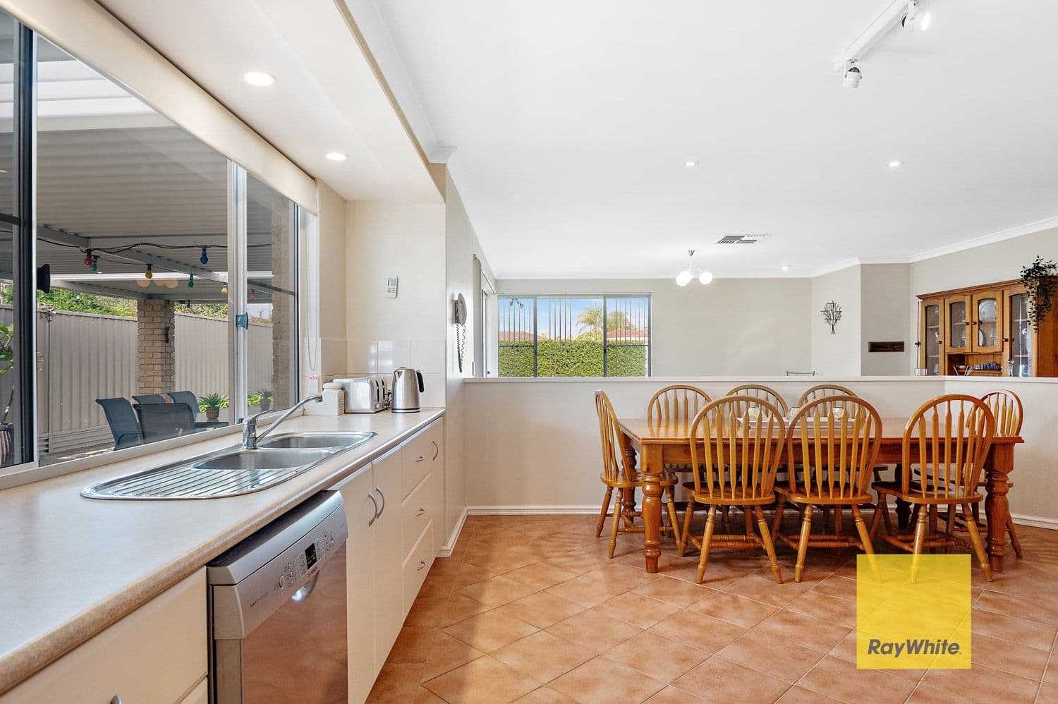 12 Liata Court, Thornlie WA 6108, Thornlie - Thumbnail 4