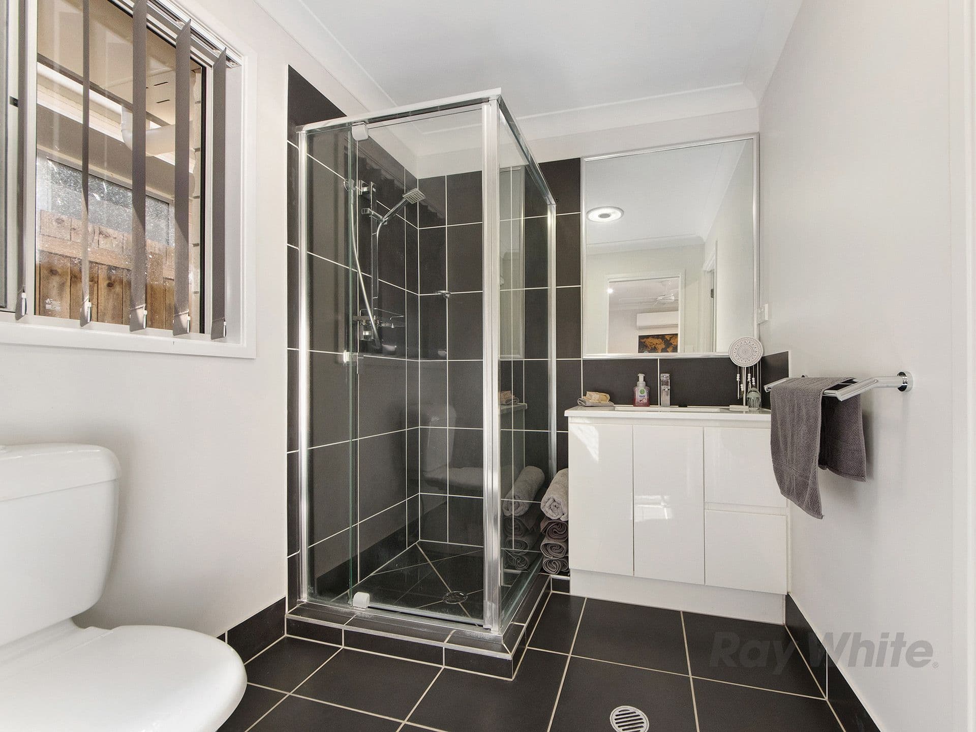28 Hollanders Crescent, Ormeau Hills QLD 4208, Ormeau Hills - Thumbnail 8