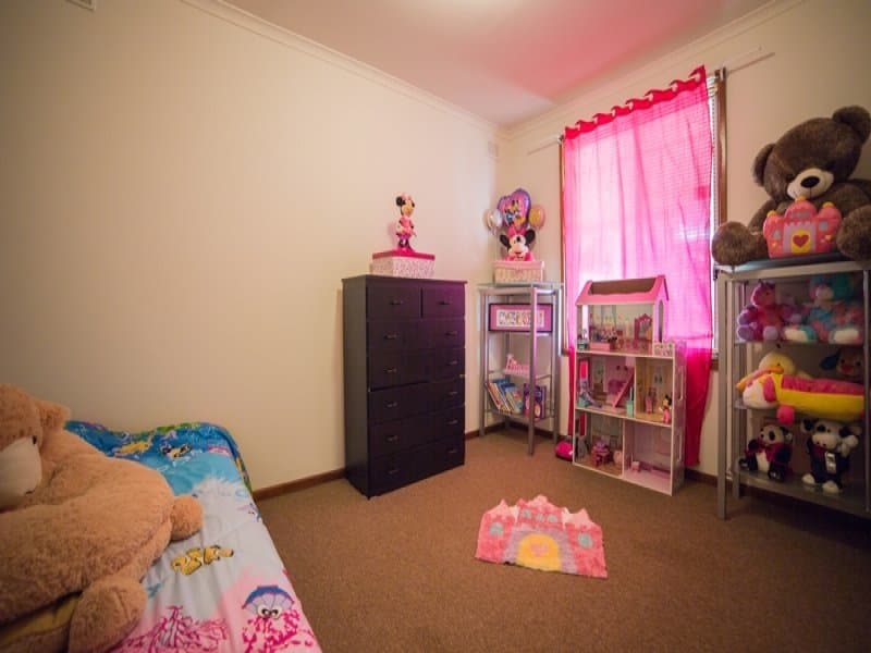 33 Graylon Way, Salisbury Park - Thumbnail 6