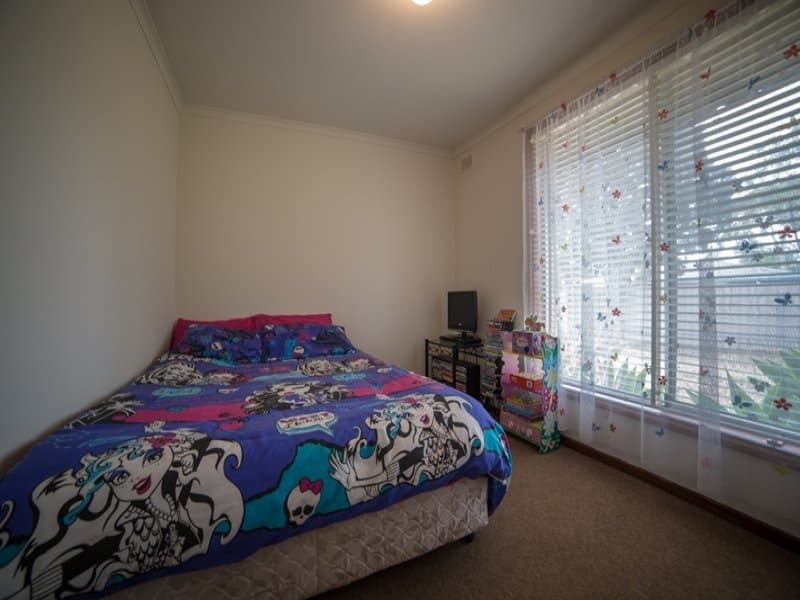 33 Graylon Way, Salisbury Park - Thumbnail 7