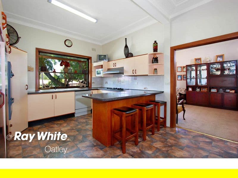 No. 42  Central Road, BEVERLY HILLS NSW 2209, Beverly Hills - Thumbnail 5