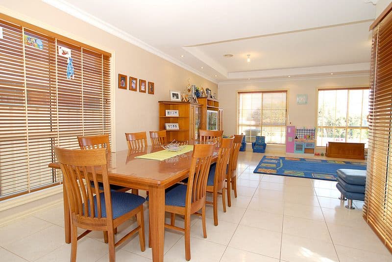 16 Golden Ash Grove, HOPPERS CROSSING VIC 3029, Hoppers Crossing - Thumbnail 2