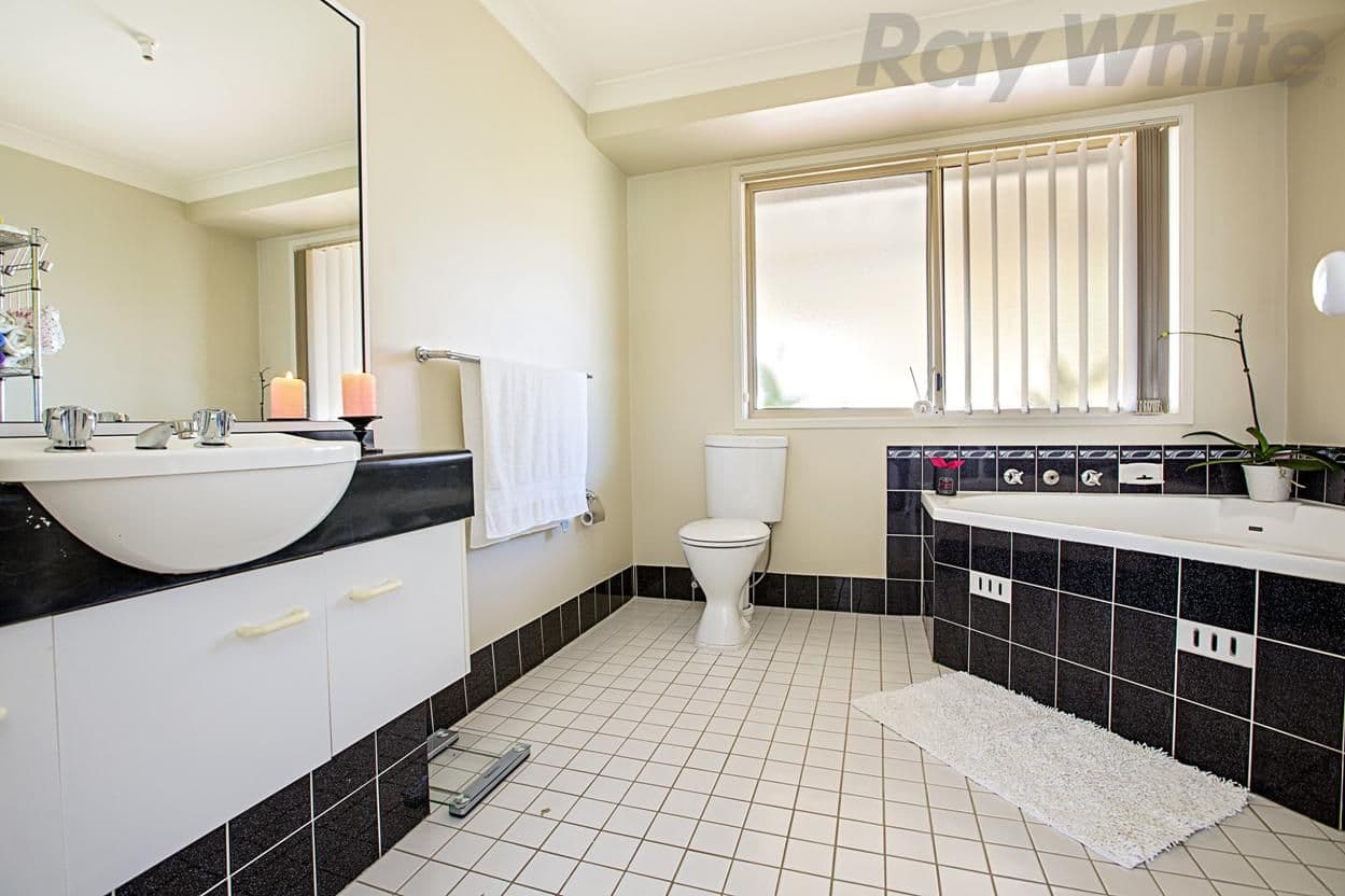 24 Carina Avenue, Hinchinbrook NSW 2168, Hinchinbrook - Thumbnail 4