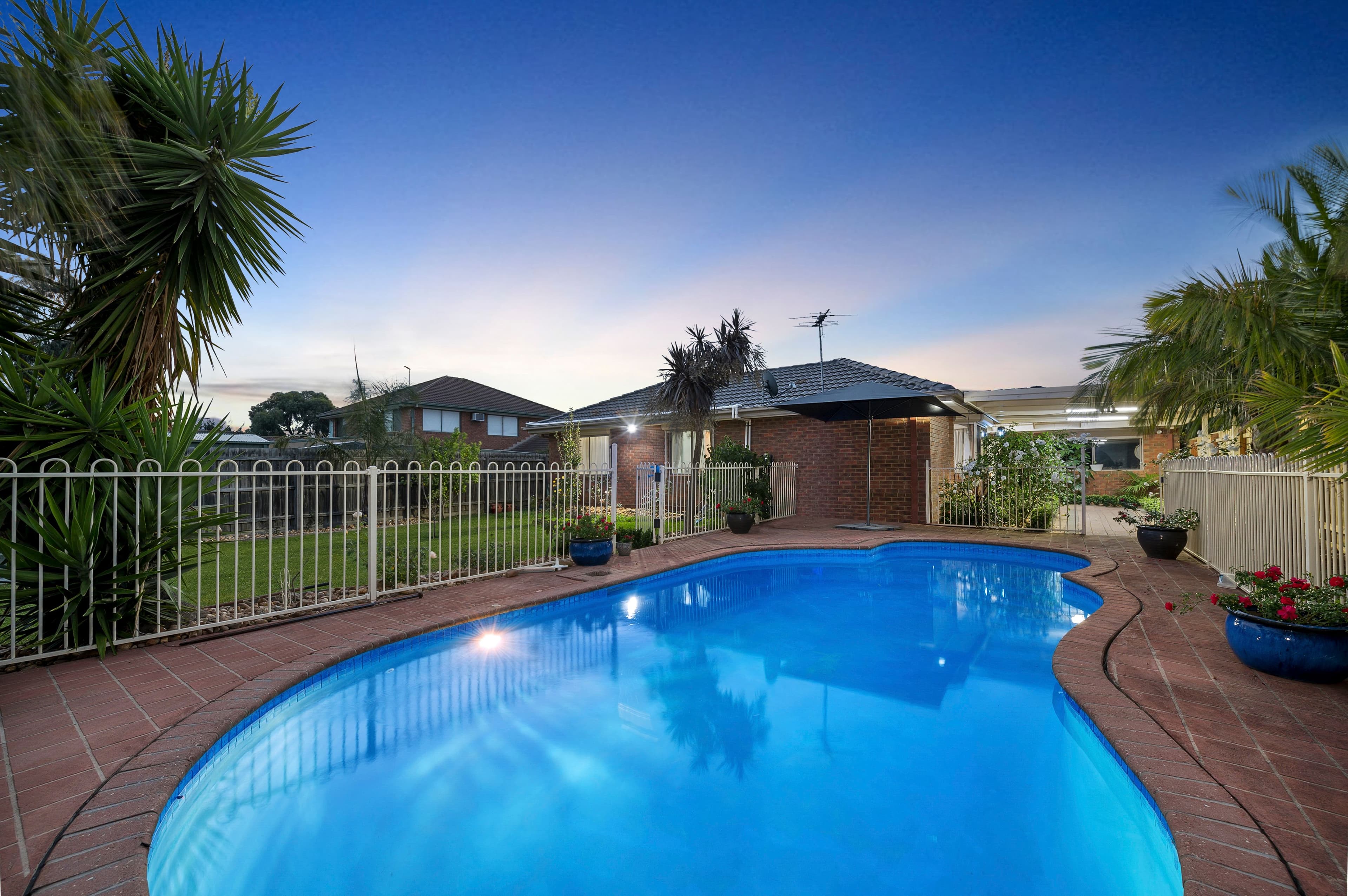 1 Rockwall Close, Sydenham VIC 3037, Sydenham - Thumbnail 2