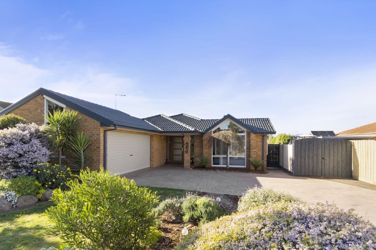 30 Koroneos Drive, Werribee South VIC 3030, Werribee South - Thumbnail 2