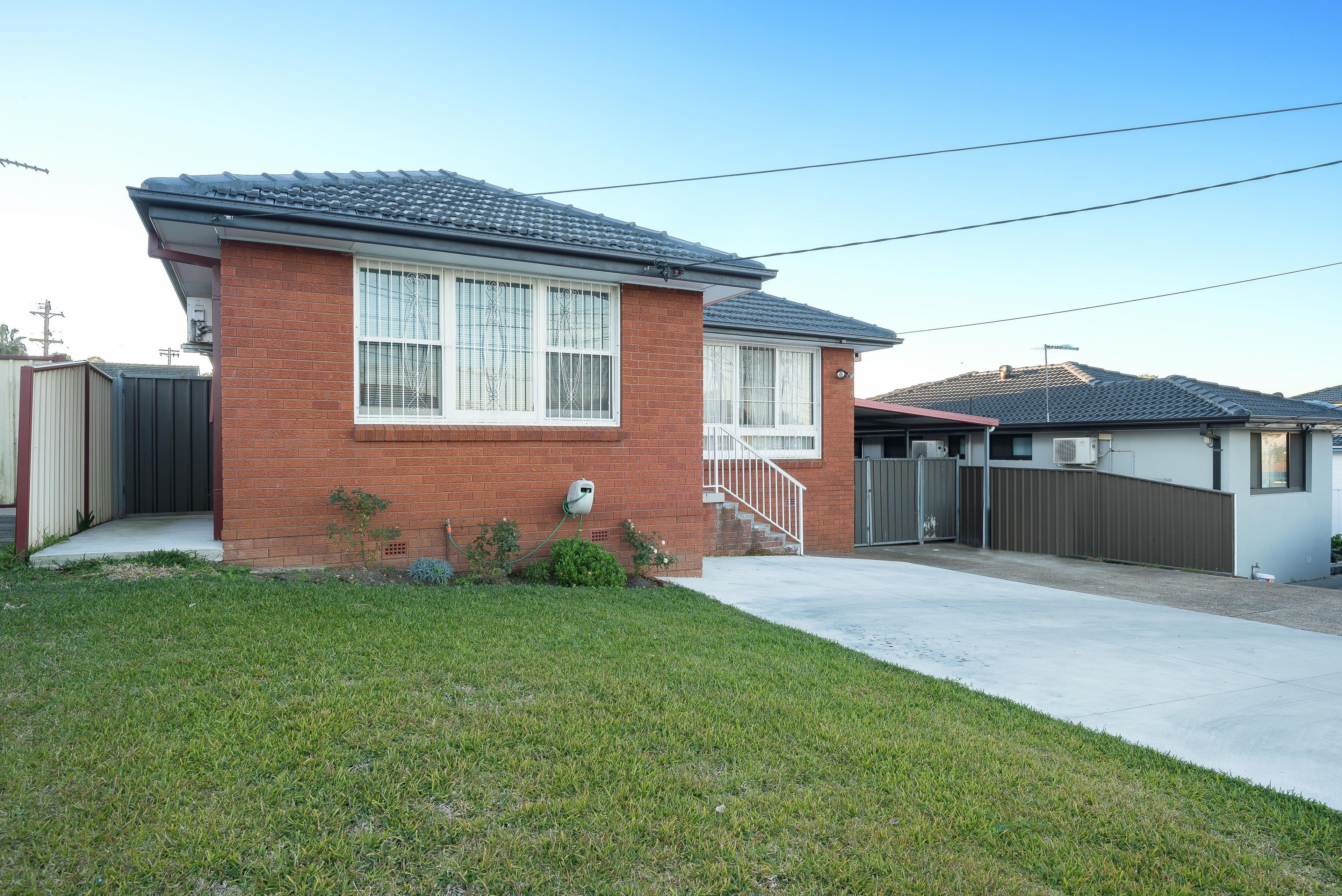 304 Smithfield Road, Fairfield West - Image 1