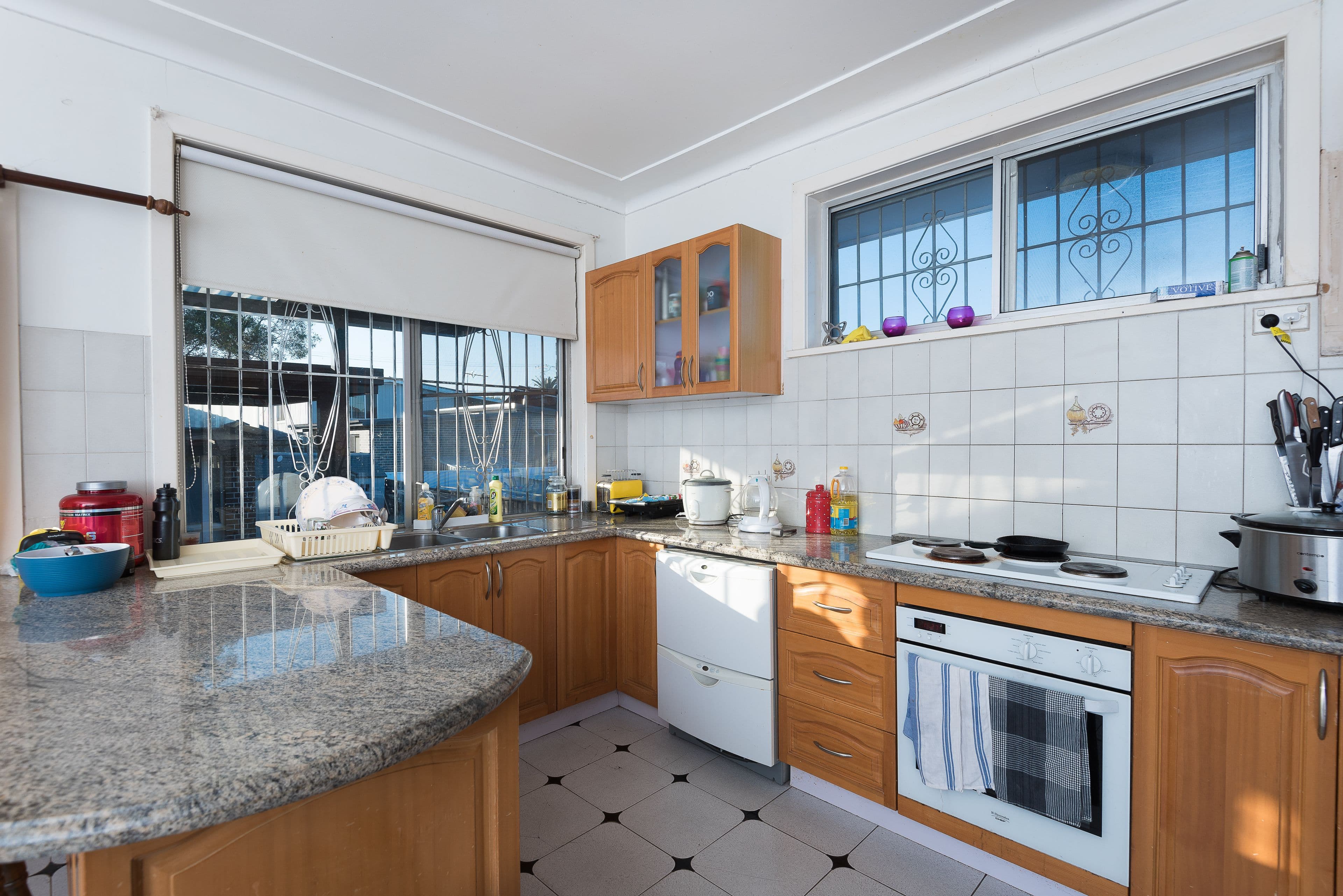 304 Smithfield Road, Fairfield West - Thumbnail 2