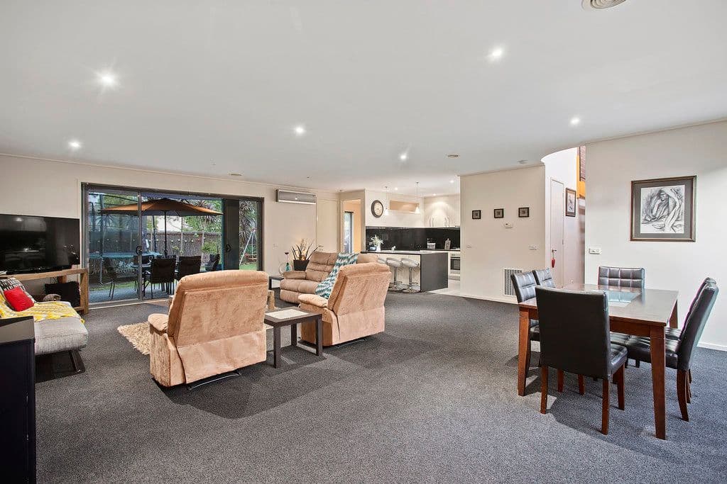 5 Fisher Mews, Waterways VIC 3195, Waterways - Thumbnail 3
