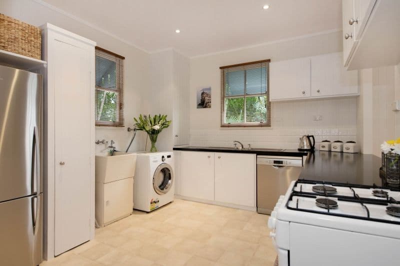 24 Carmel Street, BARDON QLD 4065, Bardon - Thumbnail 5