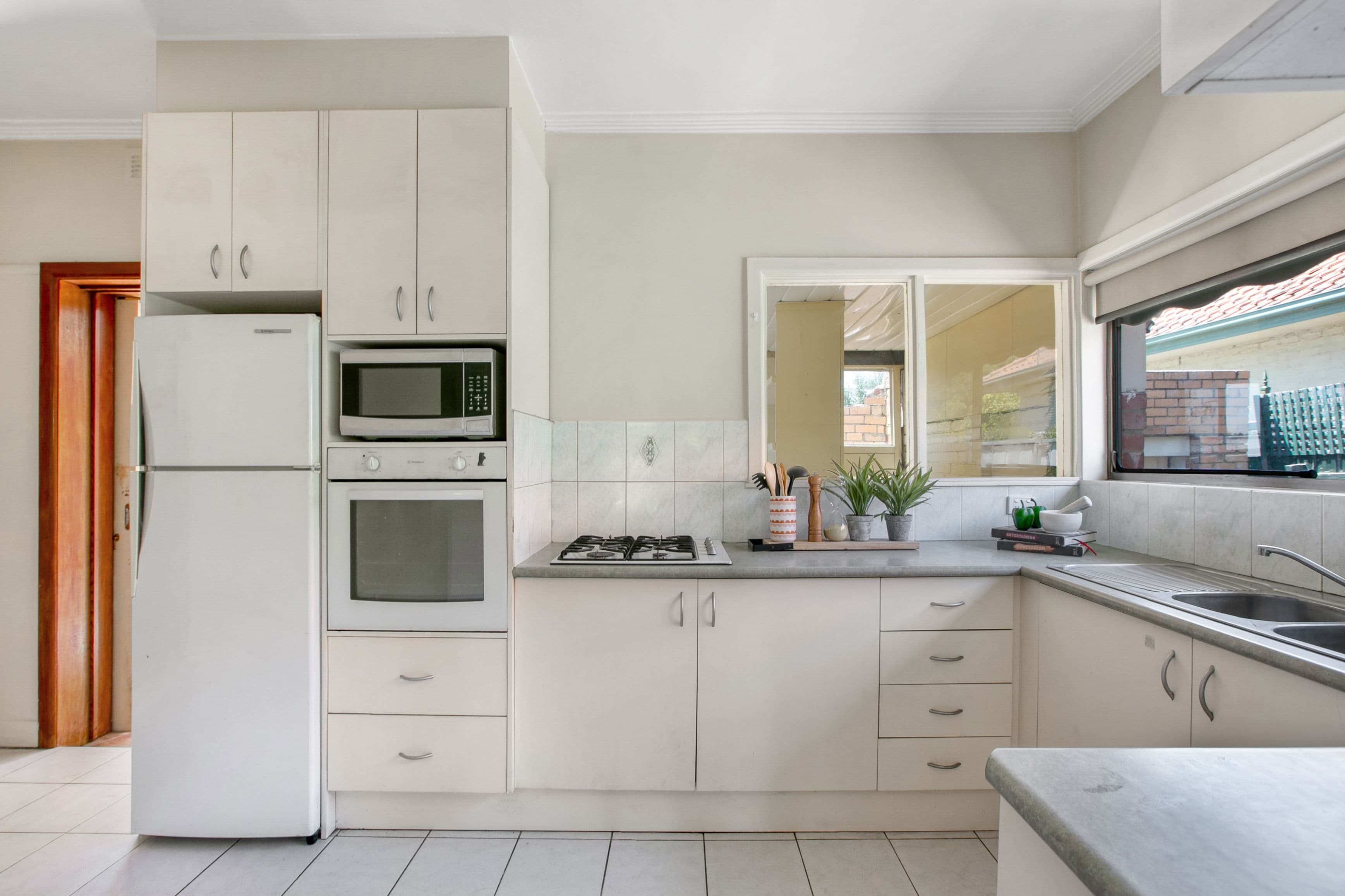 8 Benambra Street, Preston VIC 3072, Preston - Thumbnail 2
