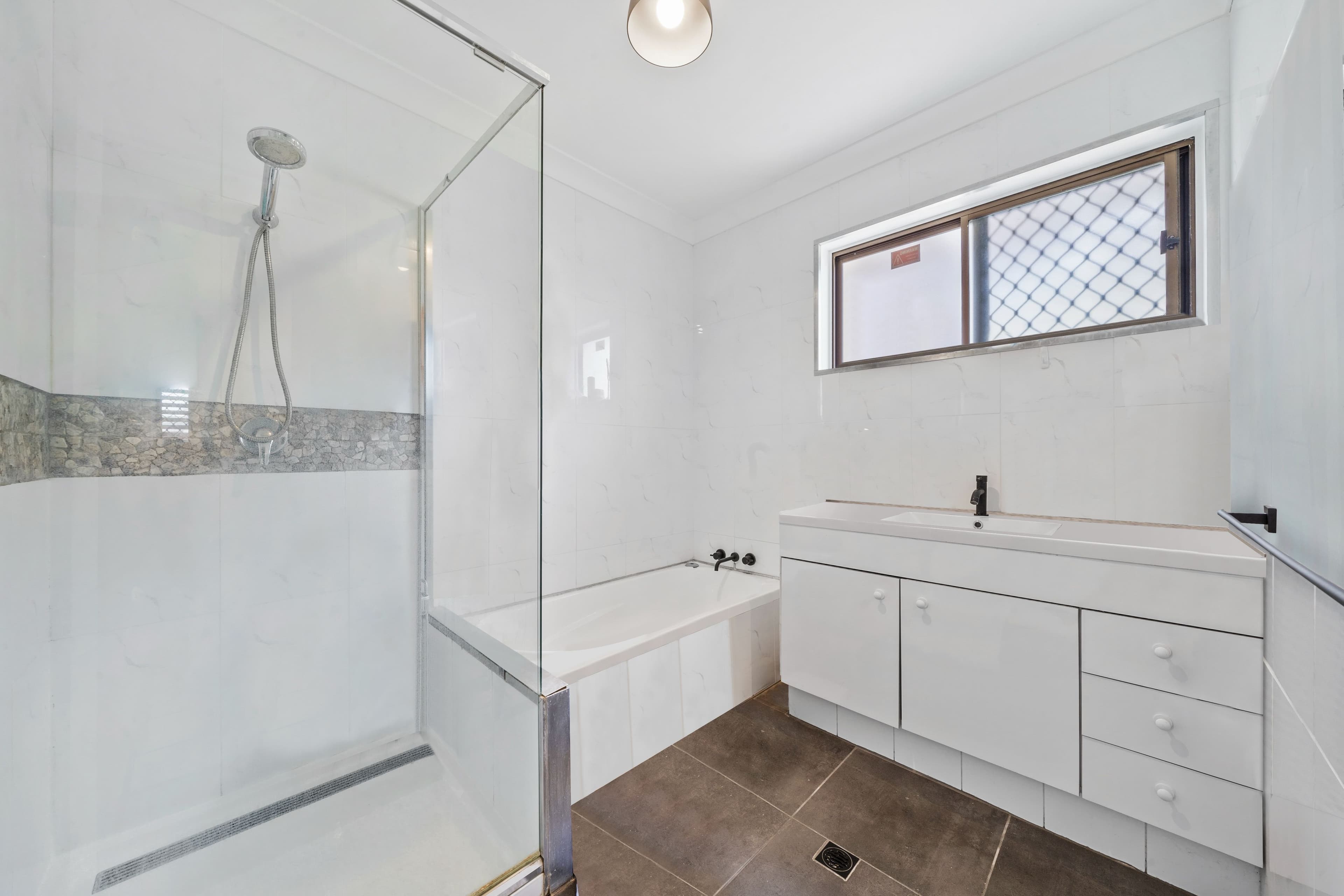 4 Oval Street, Beenleigh QLD 4207, Beenleigh - Thumbnail 8